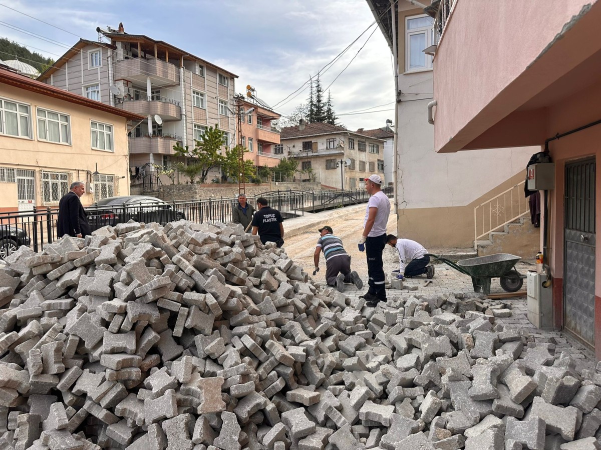 NİKSAR’DA BOZUK YOL KALMAYACAK